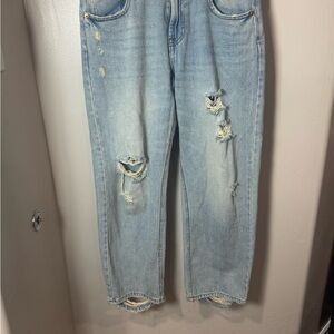 Forever 21 Distressed Jeans    Size 27